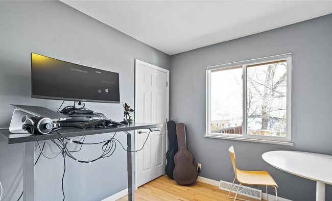 Building Photo - AMAZING 5 Bed 2 Bath Single Family Home in South Boulder!