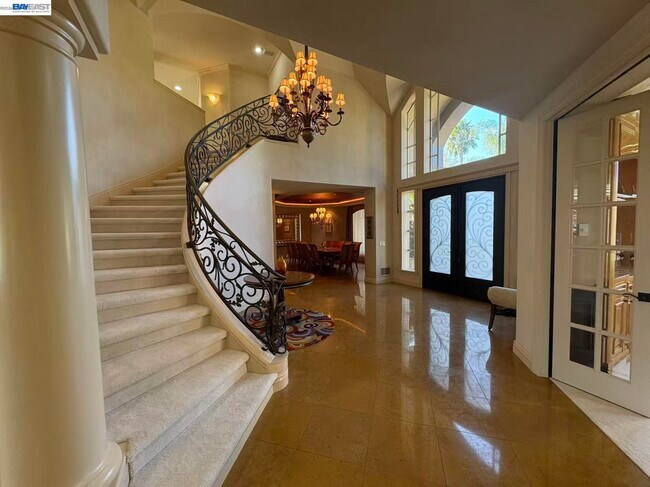 Building Photo - 3511 Country Club Pl