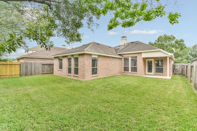 Building Photo - 9623 Wakefield Village Dr