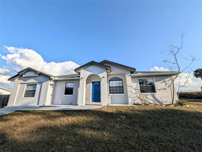 Building Photo - 1511 SW Shorewood Dr