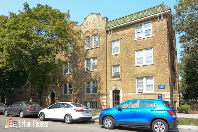 Building Photo - 2119 W Ainslie St