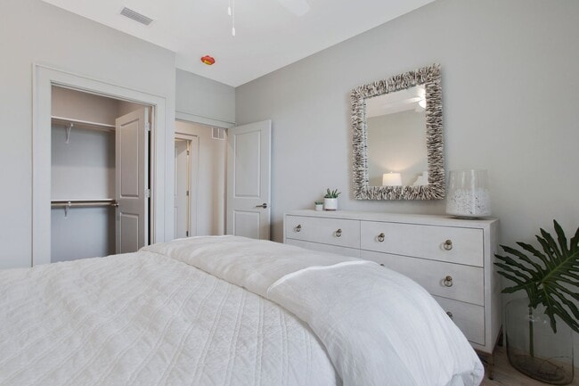 Building Photo - THE INLET - 2 BEDROOM, 2 BATH   CONDO - OC...
