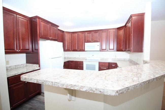 Building Photo - 1665 Kenton Rd