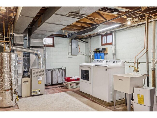 Building Photo - 1197 W Como Blvd