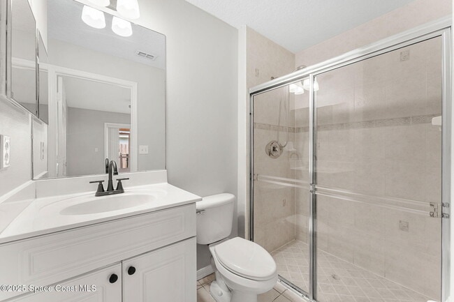 Building Photo - 158 Empress Ave