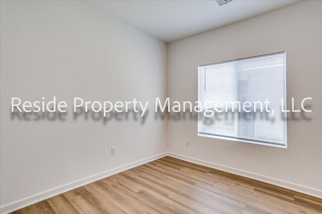 Building Photo - 2112 N Melody Ct
