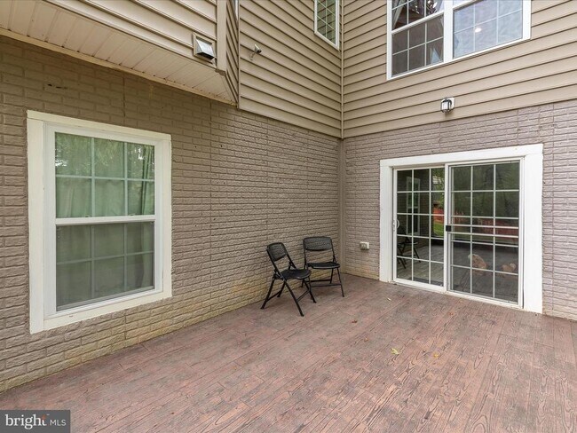 Building Photo - 171 Lackawanna Ln