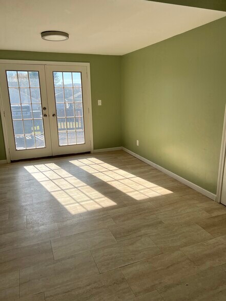 Building Photo - 748 Grant St