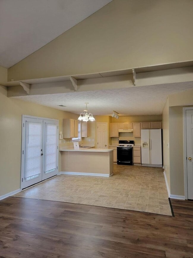 Building Photo - Elevate Your Lifestyle with this Beautiful 3 Bedroom, 2 bath Home