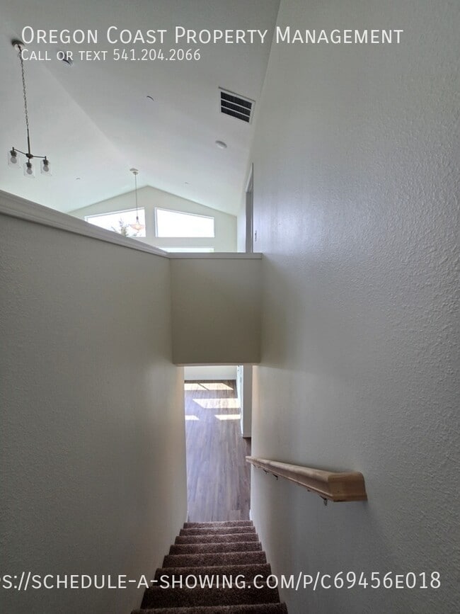 Building Photo - 4822 SW 48th Ct