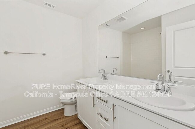 Building Photo - 4237 Ladrillo St