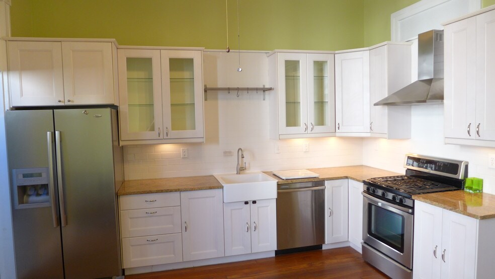 Primary Photo - 108 E Preston St
