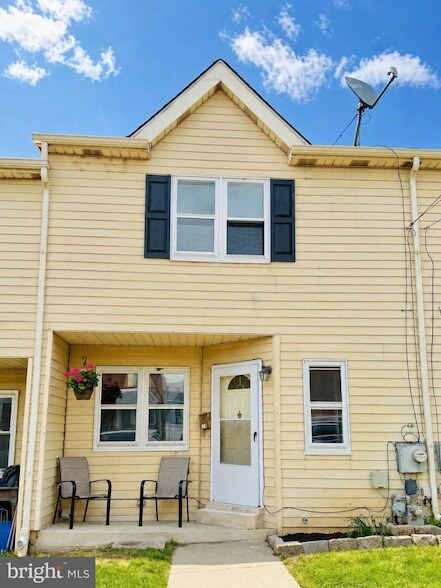 Building Photo - 614 Fraley St