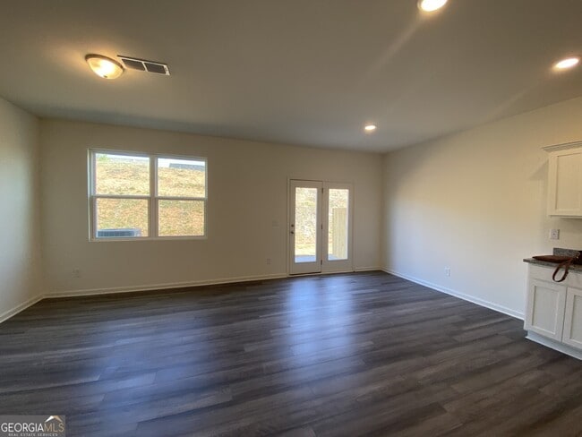 Building Photo - 173 Swindon Dr