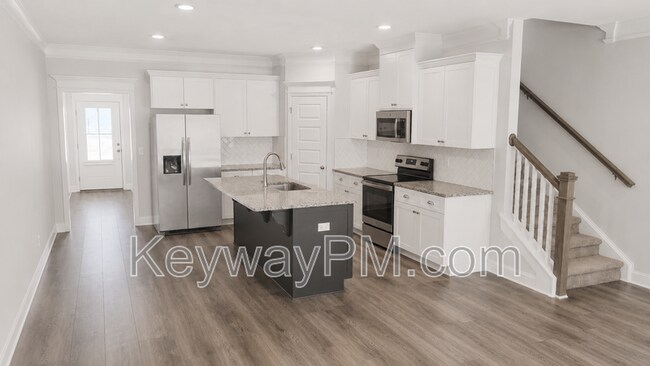 Building Photo - 1058 Linsmore Ave