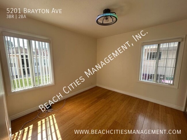 Building Photo - 5201 Brayton Ave