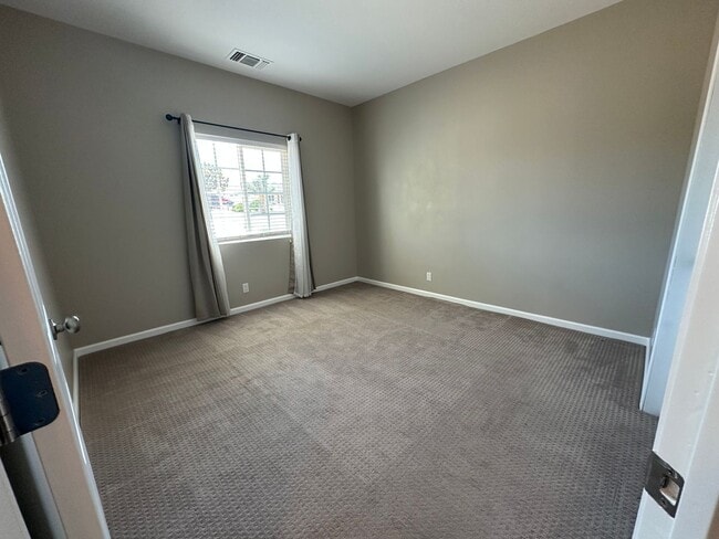 Building Photo - 58064 Bonanza Dr