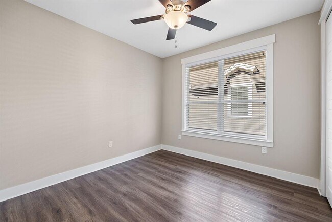 Building Photo - 1706 Cedar Bend Dr