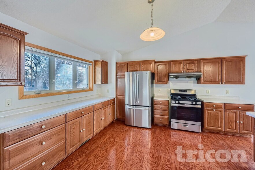 Building Photo - 446 9th St SW