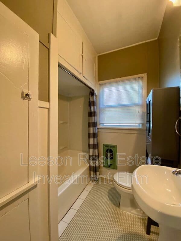 Building Photo - 3837 Maryland Ave