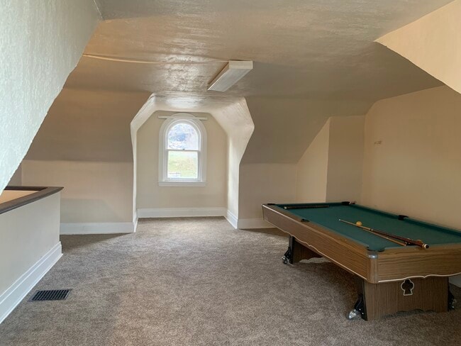 Building Photo - 2017 Veronica St