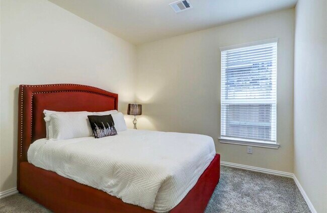 Building Photo - 15122 Provost Craig Dr