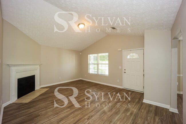 Building Photo - 11 Laurel Dr