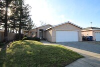 Building Photo - 2232 Golden Ave