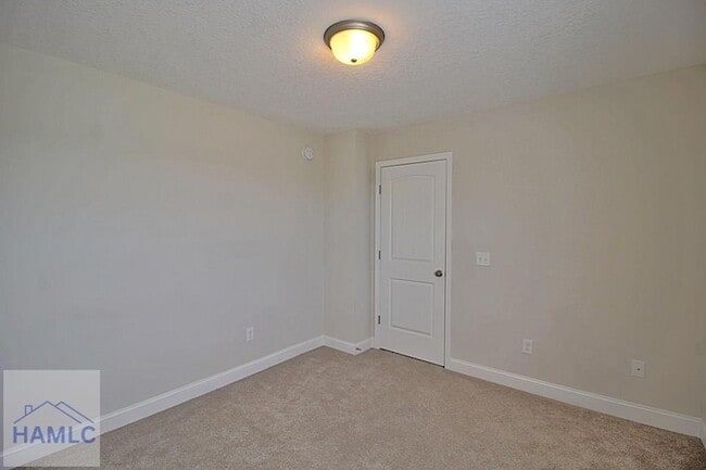 Building Photo - 180 Mcclelland Lp NE