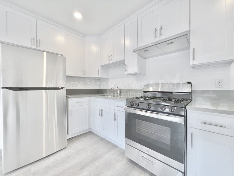 Interior Photo - 3900 Nicolet Ave