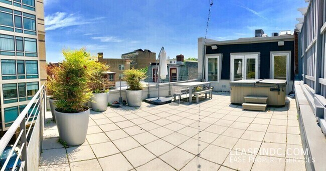 Building Photo - 2619 Garfield St NW