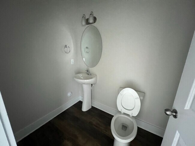 Building Photo - 1036 Abbott St