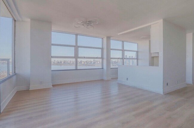 Building Photo - 6050 JFK Blvd E