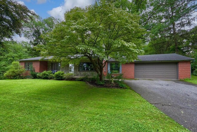 Building Photo - 376 Arbor Rd