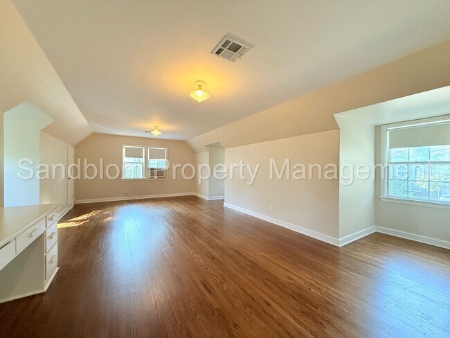 Building Photo - For Lease | Midtown Tulsa | Available Now!