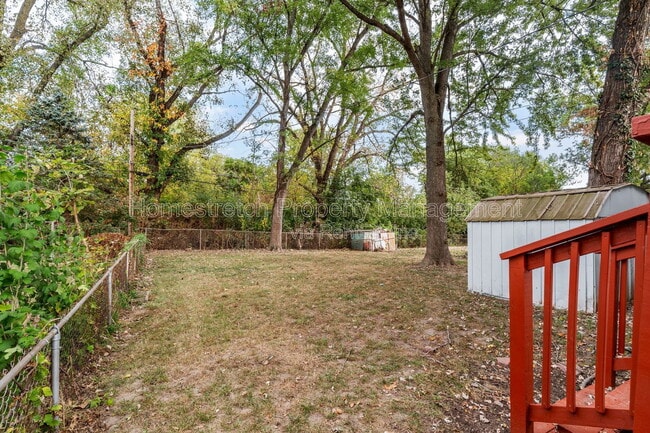 Building Photo - 235 Moule Dr