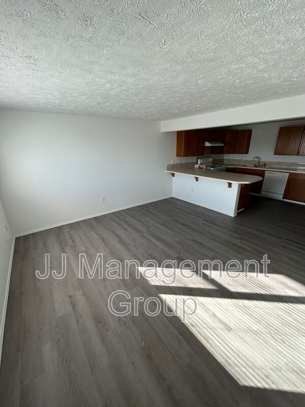 Primary Photo - 1231 2nd St