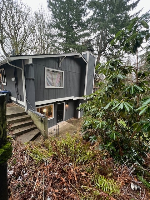 Building Photo - 4610 Fir Dr NE