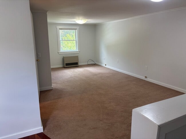 Building Photo - 975 Sanders Cir