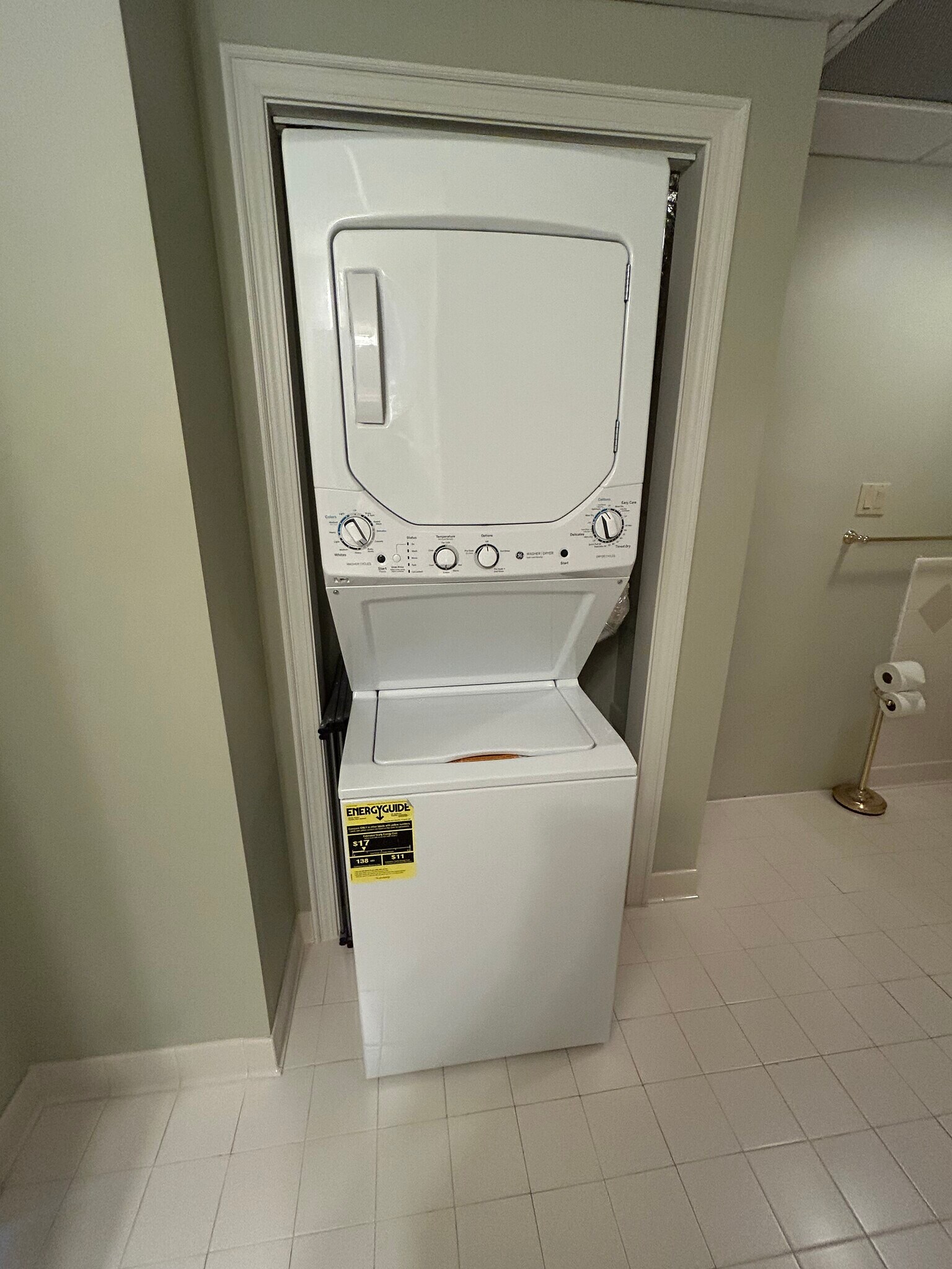 Building Photo - 68 Westwood Cir SW