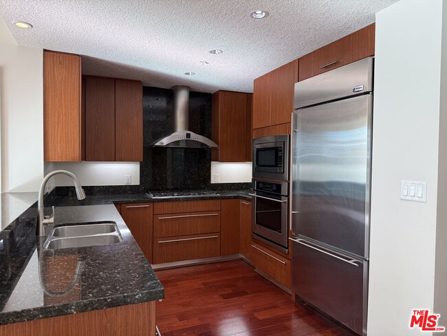 Building Photo - 3141 Michelson Dr