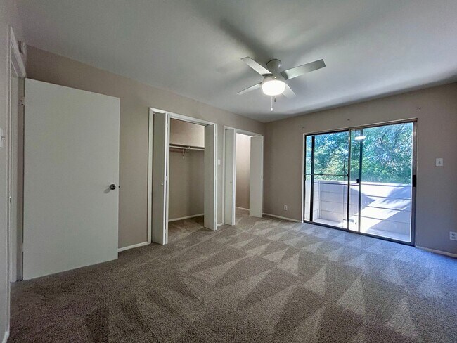 Building Photo - 1707 Waterloo Tr