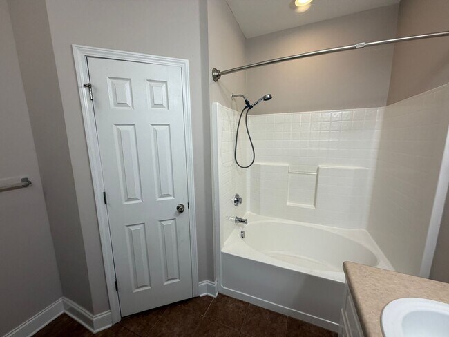 Building Photo - Townhouse in Grovetown