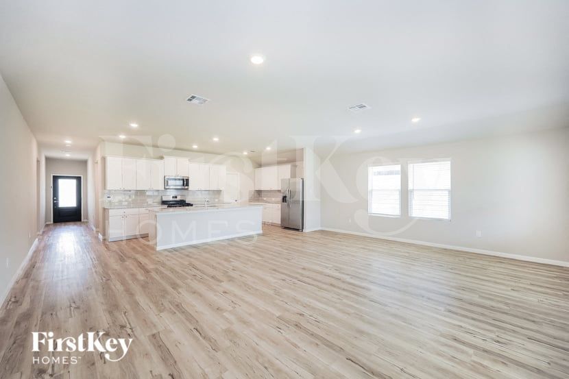 Building Photo - 6754 Hatchery Way