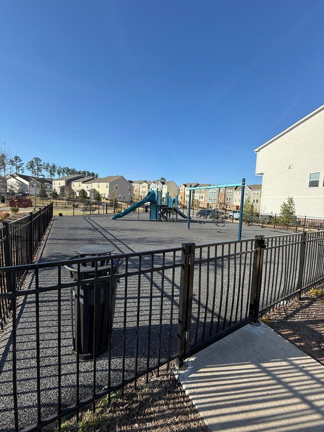 Building Photo - 1761 Clayfire Dr.