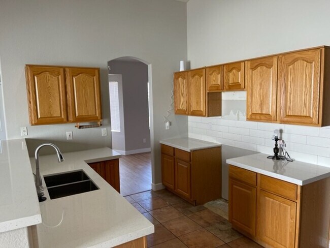 Building Photo - 4334 Yorkwood Dr