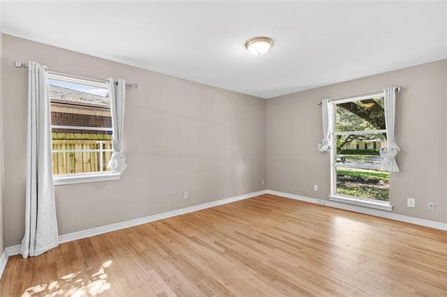 Building Photo - 3527 Vinecrest Dr