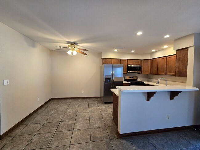 Building Photo - Renovated 2 Bedroom, 2 Bathroom Downstairs...