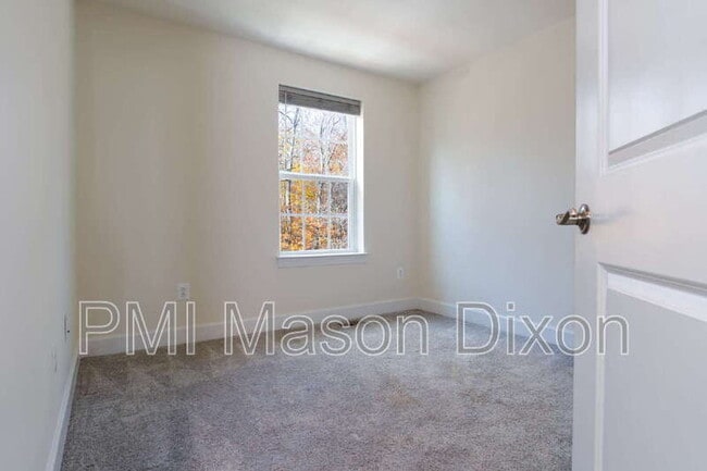 Building Photo - 9105 Fox Stream Way