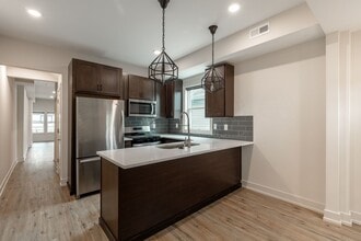 Building Photo - 468-470 E. 2nd Ave